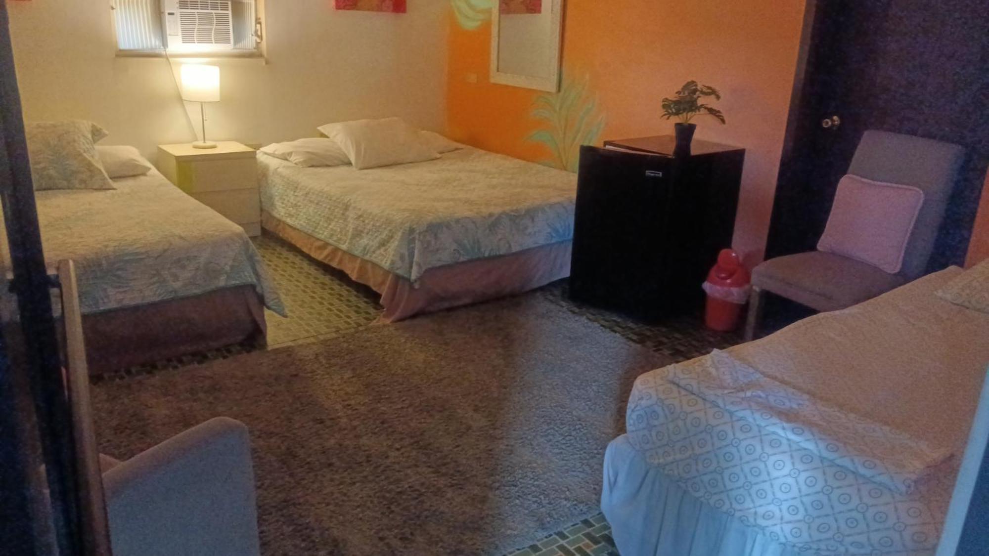 Medusa'S Hostel Aguadilla Extérieur photo